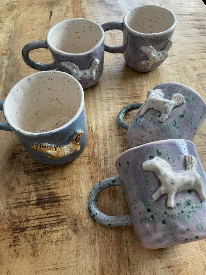 Rankų darbo puodelis su arkliuku